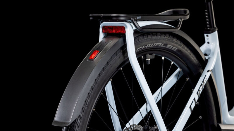 Cube Kathmandu Hybrid ONE 600 Easy Entry polarwhite´n´black – Bild 6