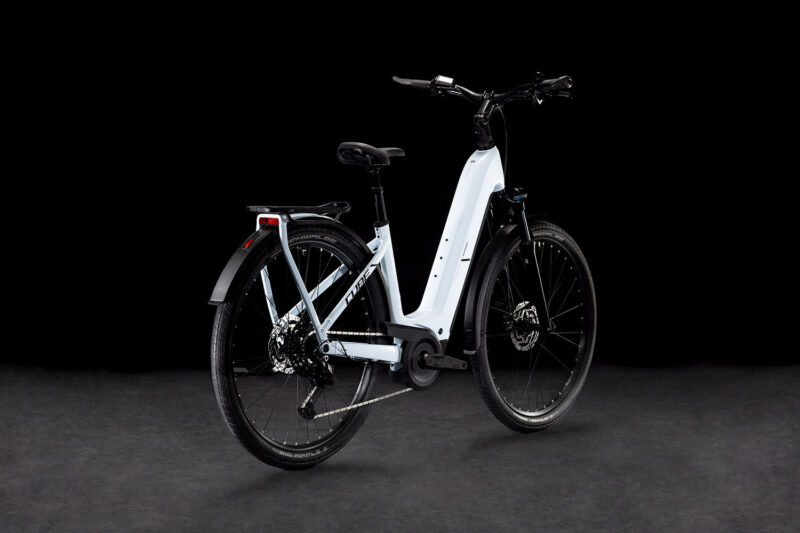 Cube Kathmandu Hybrid ONE 600 Easy Entry polarwhite´n´black – Bild 2