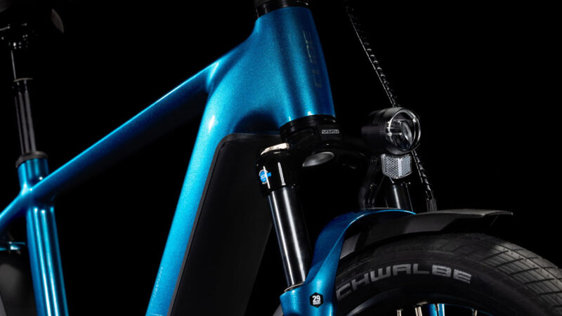 Cube Kathmandu Hybrid EX 800 electricblue´n´chrome – Bild 7